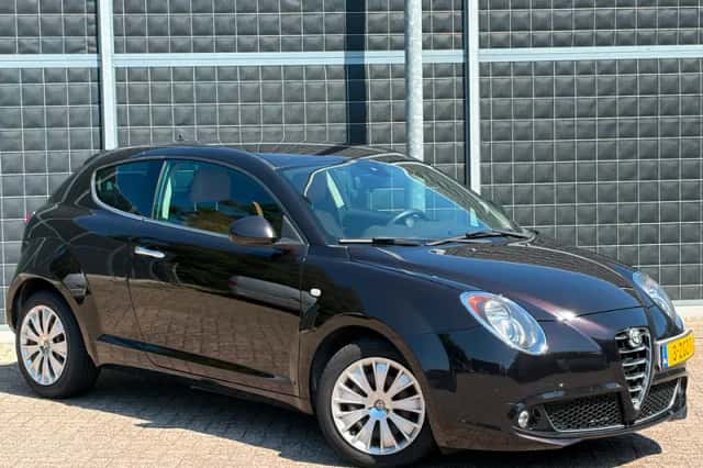 Alfa Romeo MiTo (2015) thumbnail 1