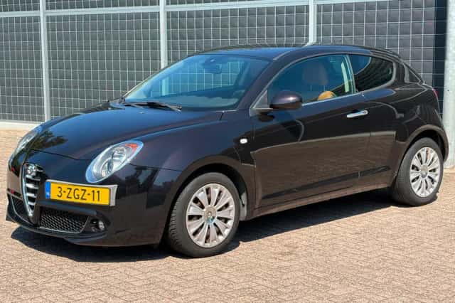 Alfa Romeo MiTo (2015) thumbnail 3