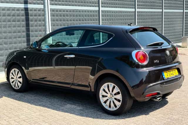 Alfa Romeo MiTo (2015) thumbnail 4