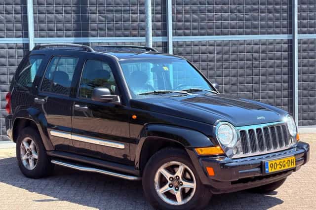 Jeep Cherokee (2006) thumbnail 1