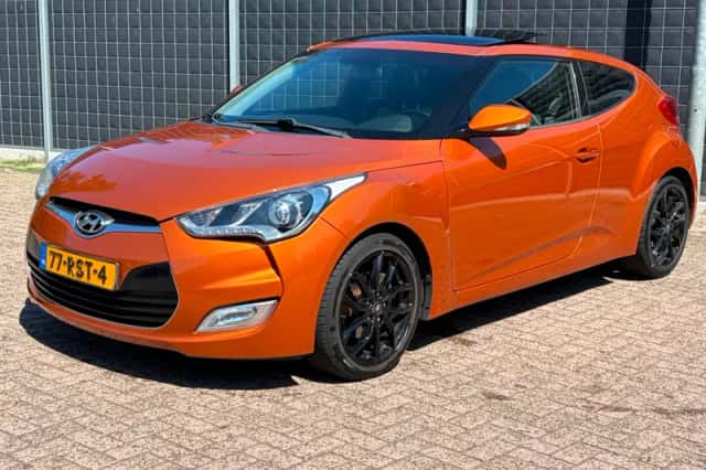 Hyundai Veloster (2011) thumbnail 3