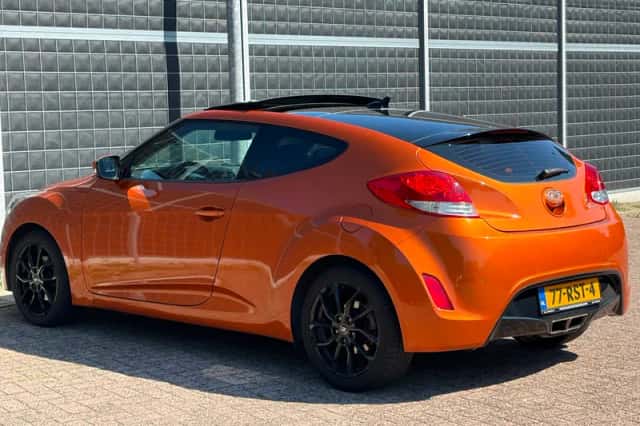 Hyundai Veloster (2011) thumbnail 4