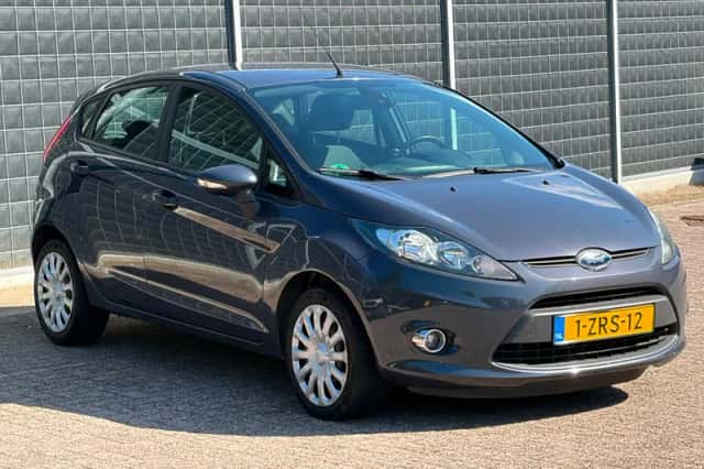 Ford Fiesta (2012) thumbnail 5