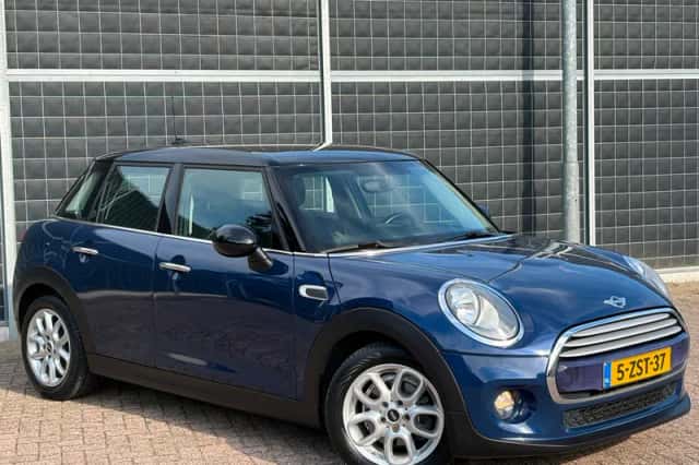 MINI Cooper (2015) thumbnail 1