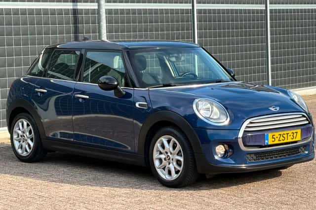 MINI Cooper (2015) thumbnail 5