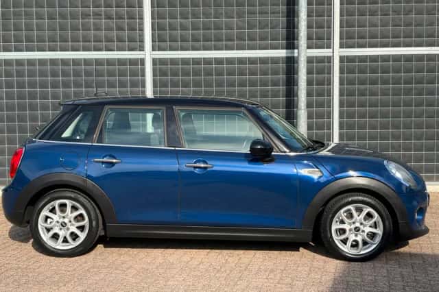 MINI Cooper (2015) thumbnail 6