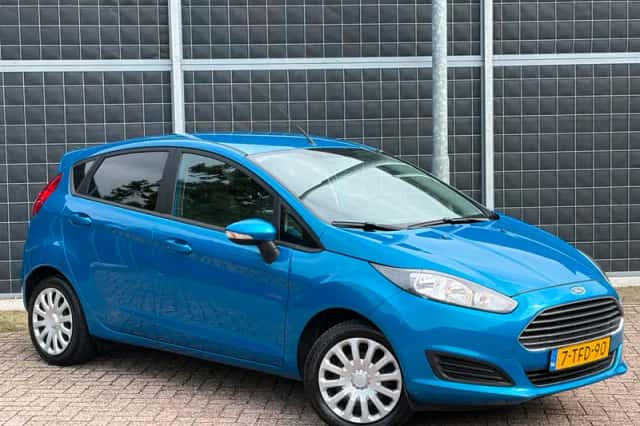 Ford Fiesta (2014) thumbnail 1