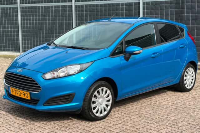 Ford Fiesta (2014) thumbnail 3