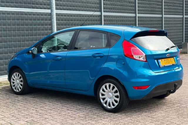 Ford Fiesta (2014) thumbnail 4