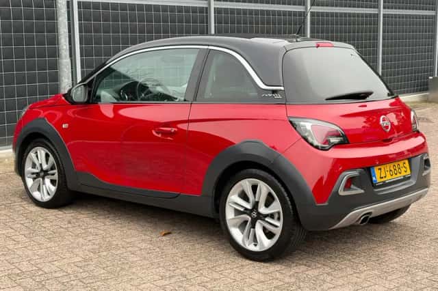 Opel Adam (2015) thumbnail 4
