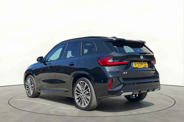 BMW X1 (2023) thumbnail 3