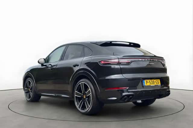 Porsche Cayenne Coupé (2022) thumbnail 3