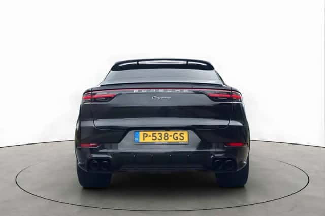 Porsche Cayenne Coupé (2022) thumbnail 4