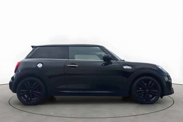 MINI Cooper (2019) thumbnail 5