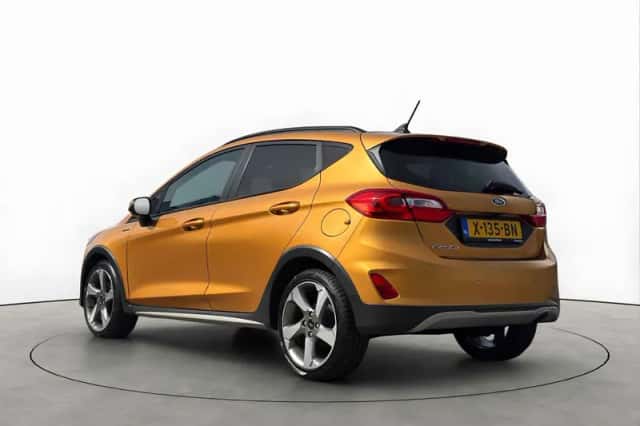 Ford Fiesta (2019) thumbnail 3