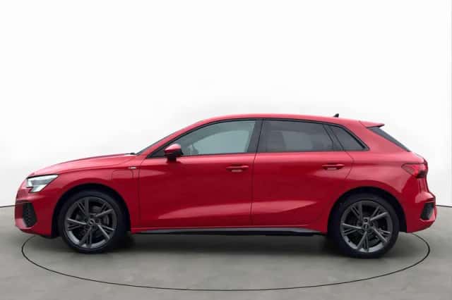 Audi A3 (2021) thumbnail 2