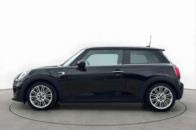 MINI Cooper (2019) thumbnail 2