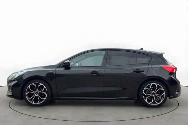 Ford Focus (2020) thumbnail 2