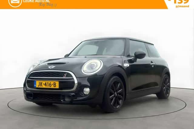 MINI Cooper S (2015) thumbnail 1