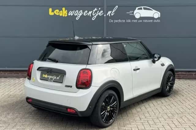 MINI Mini Electric (2021) thumbnail 2