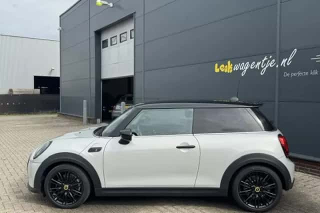 MINI Mini Electric (2021) thumbnail 6