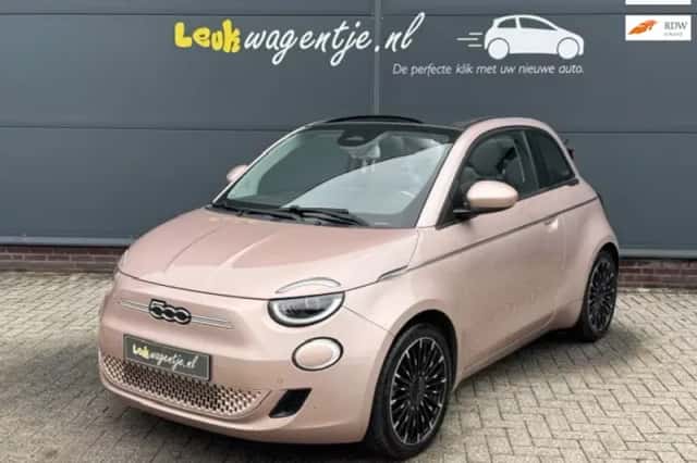 Fiat 500 (2021) thumbnail 1