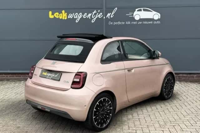 Fiat 500 (2021) thumbnail 4