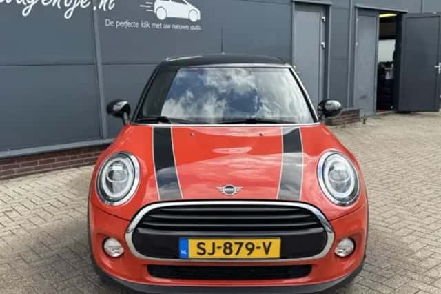 MINI Cooper (2018) thumbnail 4