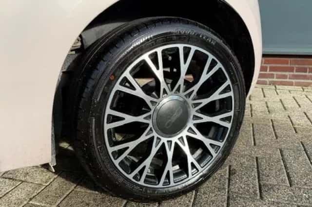 Fiat 500 (2020) thumbnail 3