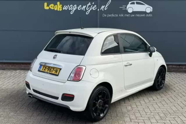 Fiat 500 (2013) thumbnail 2