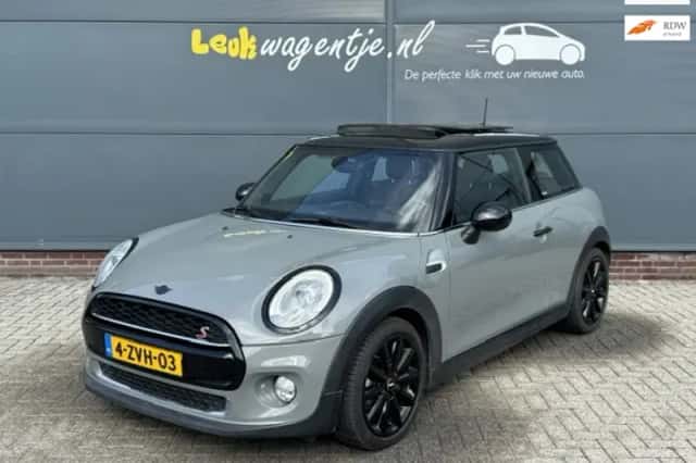 MINI Cooper (2015) thumbnail 1