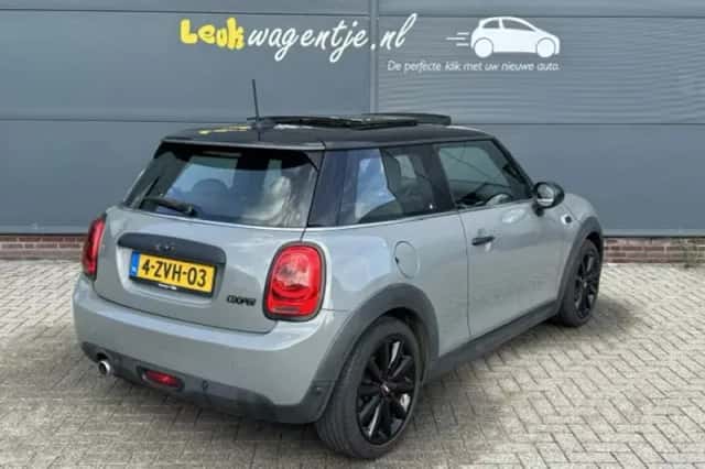 MINI Cooper (2015) thumbnail 2