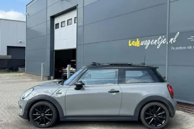 MINI Cooper (2015) thumbnail 6