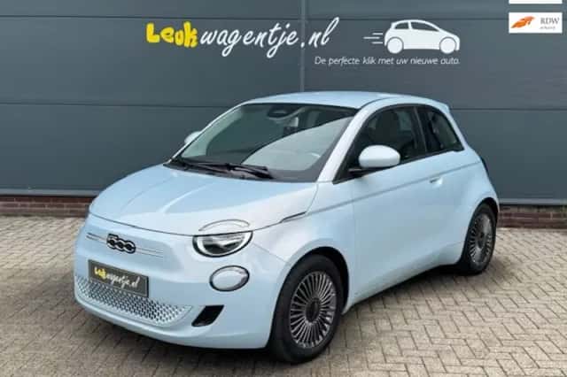 Fiat 500 (2022) thumbnail 1