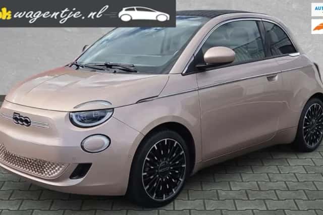 Fiat 500 (2022) thumbnail 1