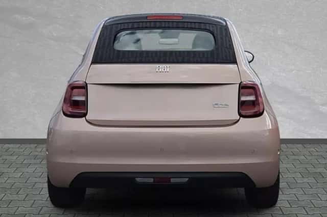 Fiat 500 (2022) thumbnail 4
