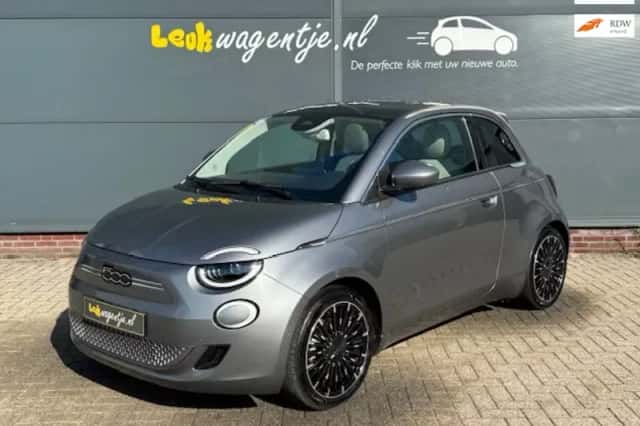 Fiat 500 (2023) thumbnail 1