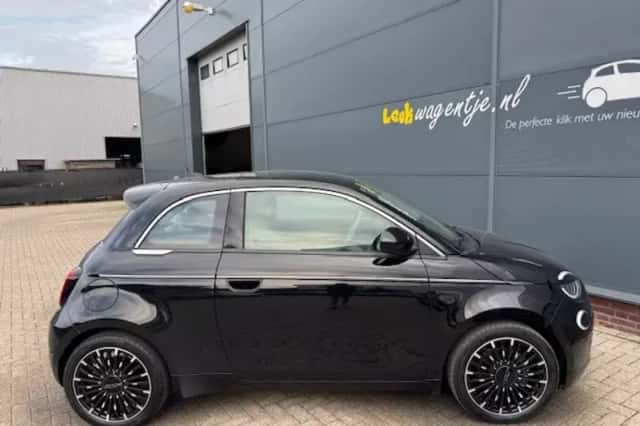 Fiat 500 (2021) thumbnail 6