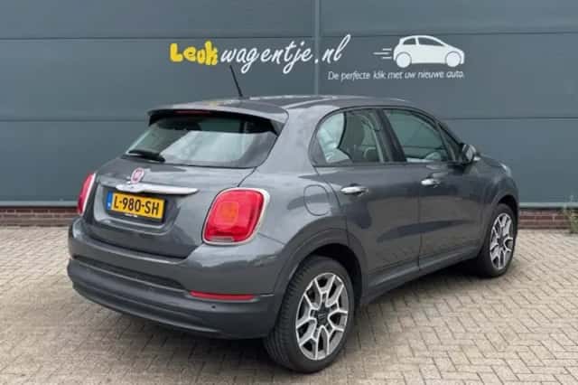 Fiat 500 (2018) thumbnail 2