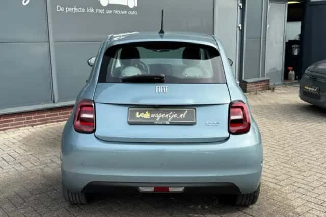 Fiat 500 (2021) thumbnail 5