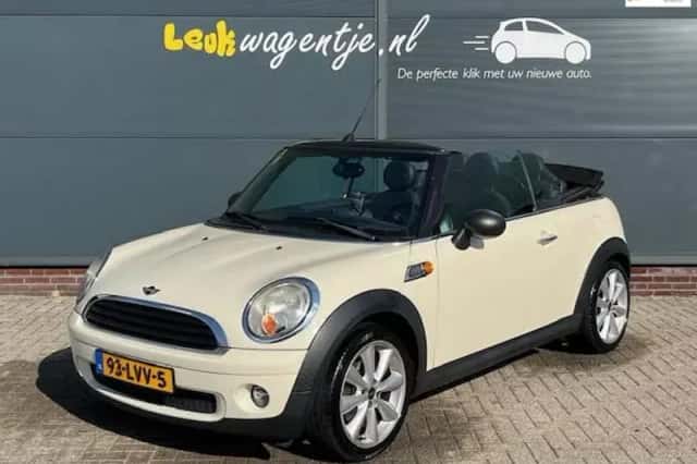 MINI Cabrio (2010) thumbnail 1