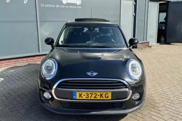 MINI One (2016) thumbnail 4