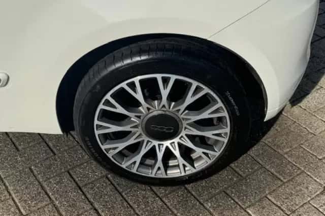 Fiat 500 (2019) thumbnail 3