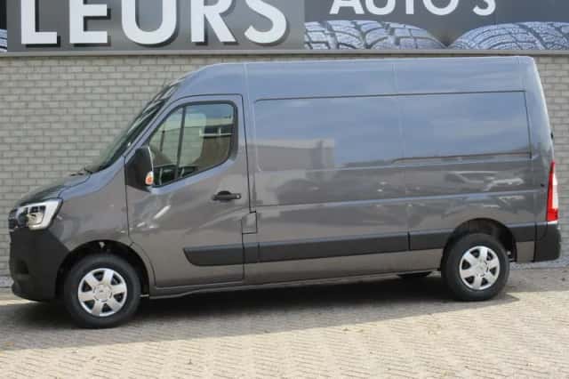 Renault Master (2022) thumbnail 1