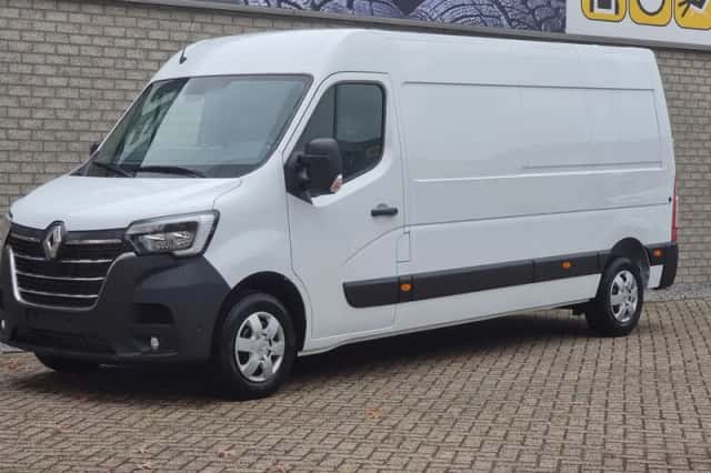 Renault Master (2022) thumbnail 2