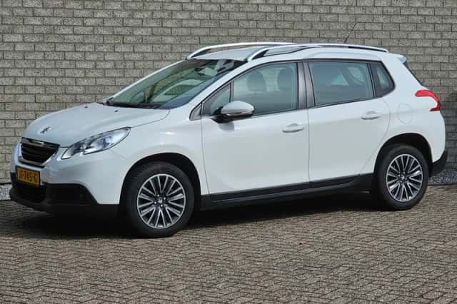 Peugeot 2008 (2016) thumbnail 2