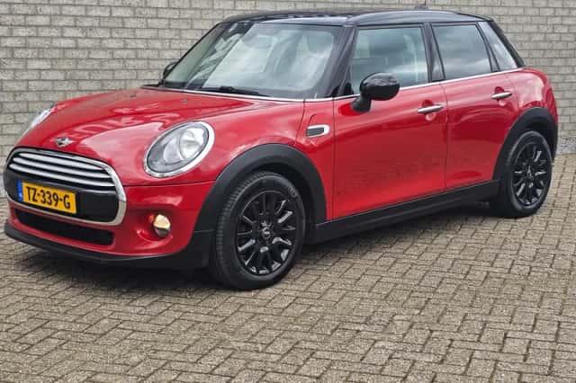 MINI Cooper (2015) thumbnail 3
