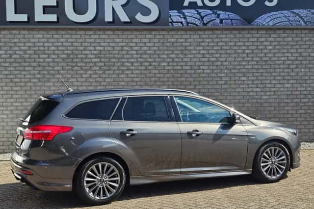 Ford Focus (2017) thumbnail 4