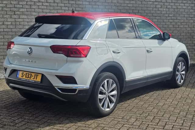 Volkswagen T-Roc (2019) thumbnail 6