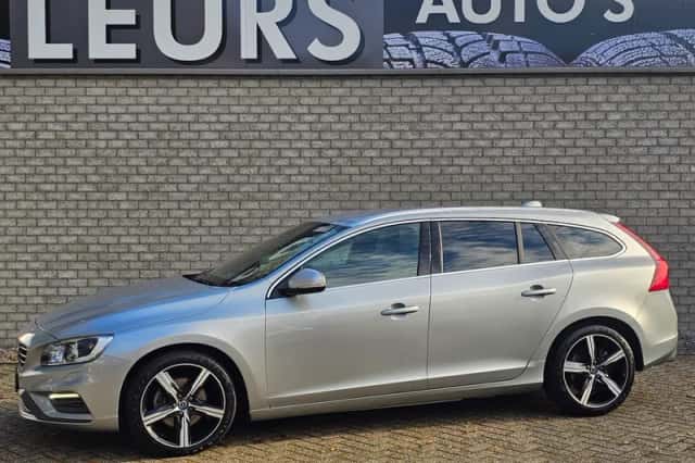 Volvo V60 (2017) thumbnail 1